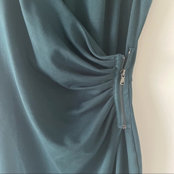 Kenneth Cole sleeveless side cinched career dress - Picture 2 of 4